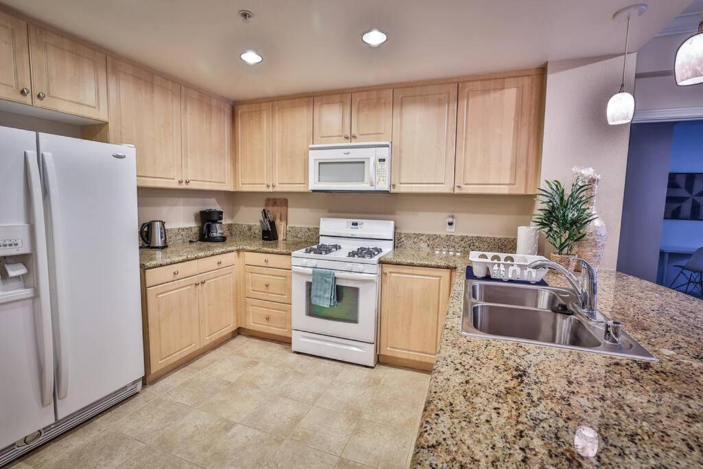 Irvine Upscale 2Br Apt Near Spectrum, Great Park, Uci Lejlighed Eksteriør billede